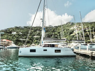 Untethered, Nautitech 40 Open sailing catamaran charter in the BVI