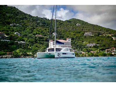 Amused, Leopard 48 sailing catamaran charter in the BVI