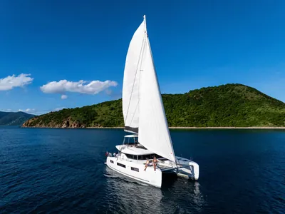 Slinky Malinki, Lagoon 51 - 6 + 1 cab. sailing catamaran charter in the BVI